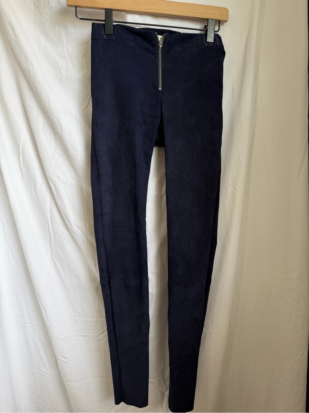 Alice + Olivia Navy Suede-Look Leggings with Front Zip
